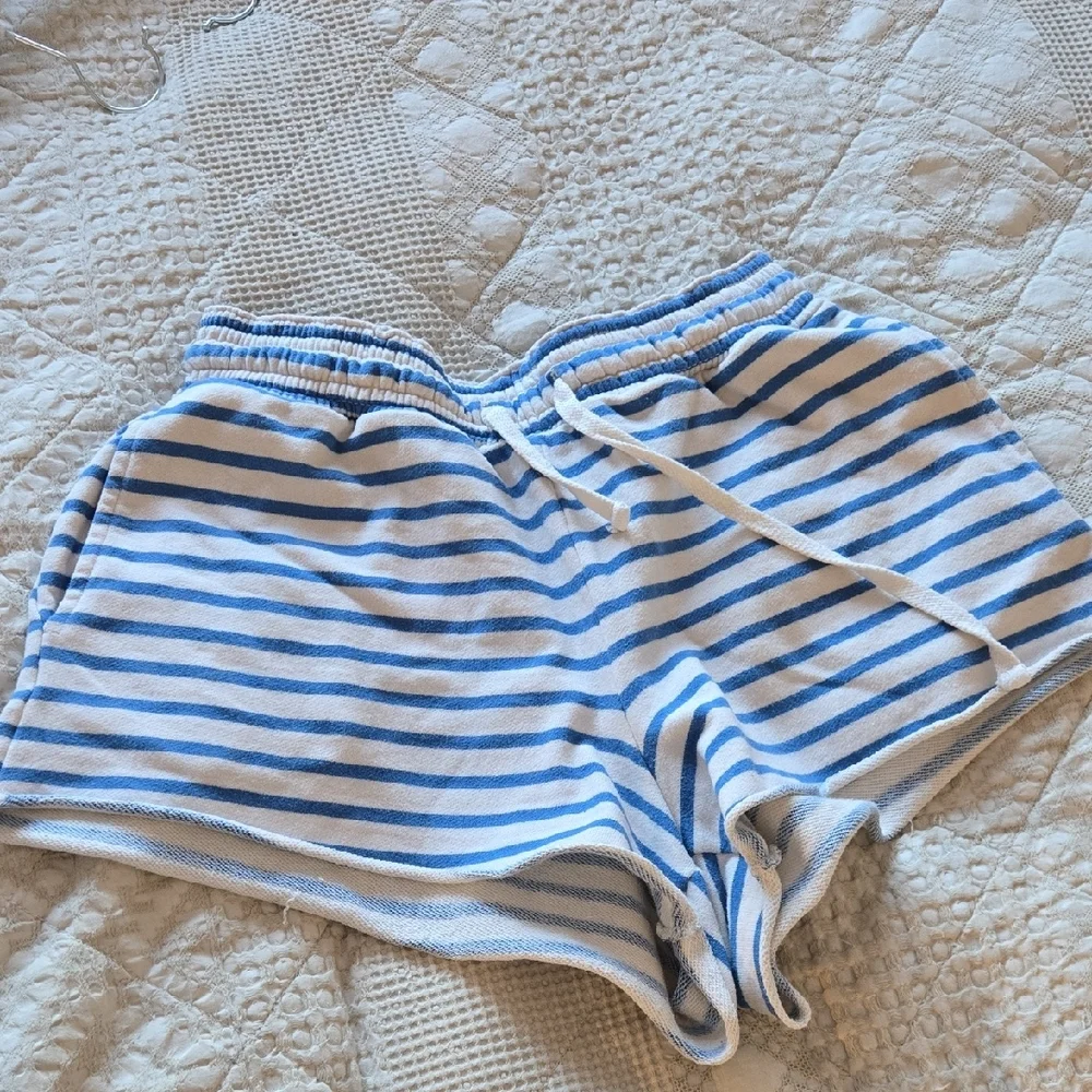 American Eagle Striped Blue and White Sweatshirt and Shorts Lounge Set Medium - Picture 6 of 9